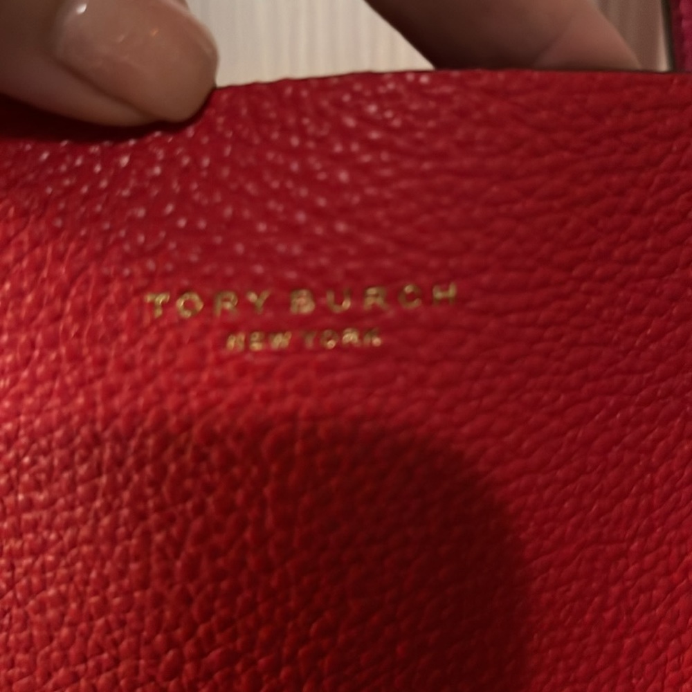 Authentic Tory Burch Phoebe Perry Reversible Tote - Picture 3 of 16